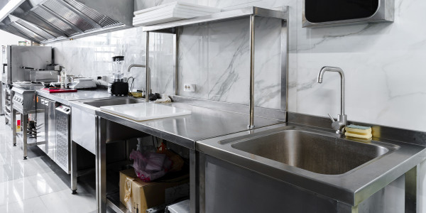 Limpiezas de Conductos de Extracción y Ventilación Tremp · Cocina de Hostales
