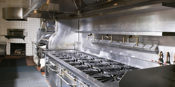 Limpiezas de Conductos de Extracción y Ventilación Tírvia · Cocina de Restaurantes